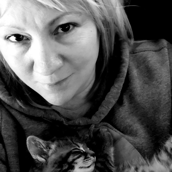 Meet your Posher, Wendy - Picture 2 of 6